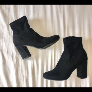 Carlos Santana (suede) ankle booties